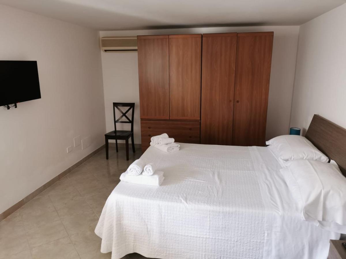 Relais Maria Luisa Locazione Turistica Di Simona Capaccio Panzió Fiumicino Kültér fotó