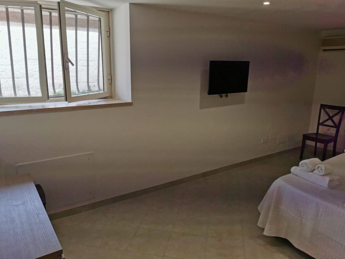 Relais Maria Luisa Locazione Turistica Di Simona Capaccio Panzió Fiumicino Kültér fotó