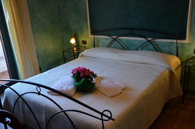 Relais Maria Luisa Locazione Turistica Di Simona Capaccio Panzió Fiumicino Szoba fotó