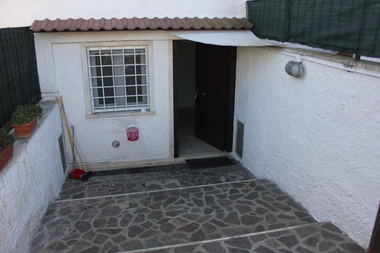 Relais Maria Luisa Locazione Turistica Di Simona Capaccio Panzió Fiumicino Kültér fotó