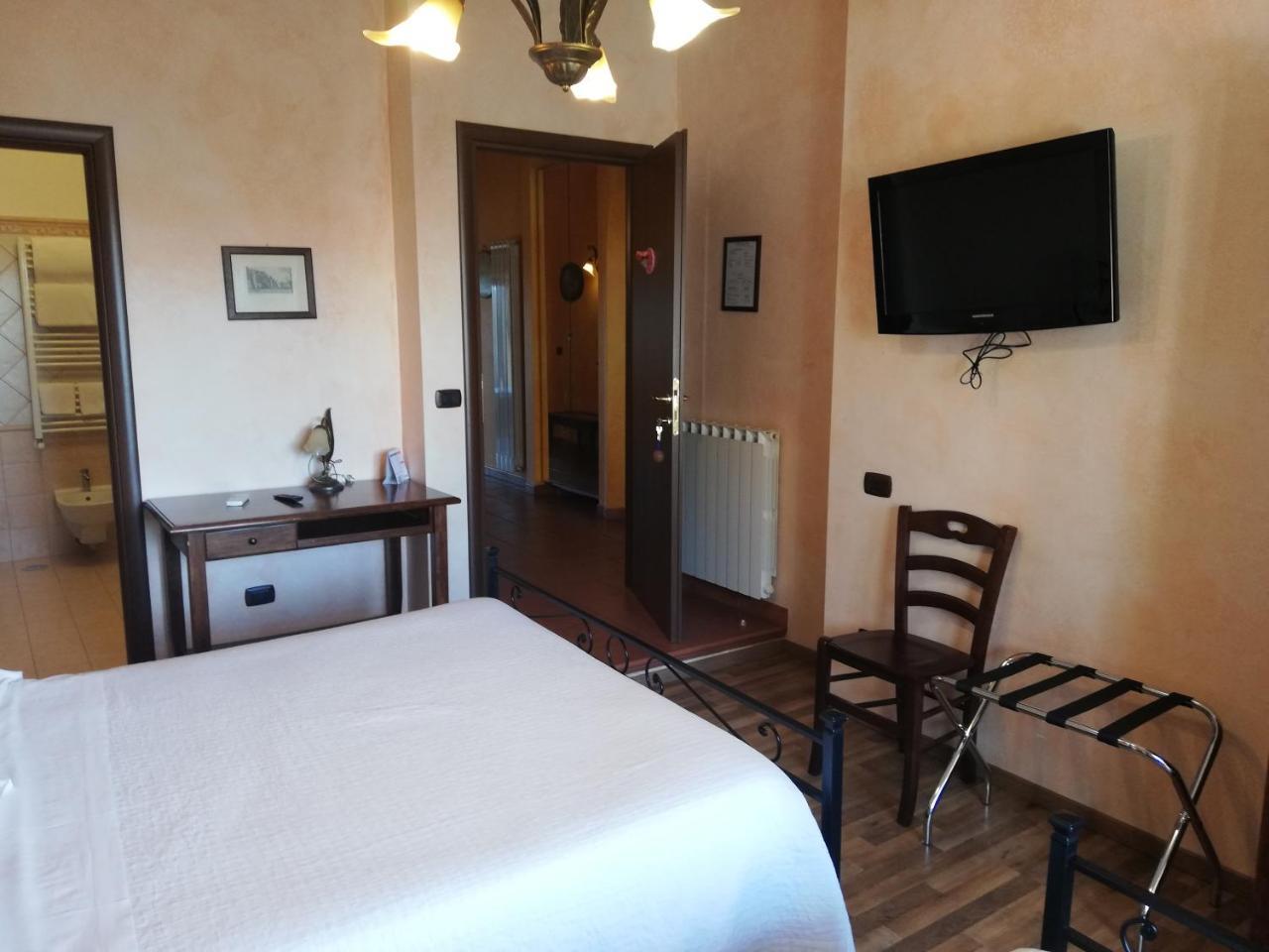 Relais Maria Luisa Locazione Turistica Di Simona Capaccio Panzió Fiumicino Kültér fotó