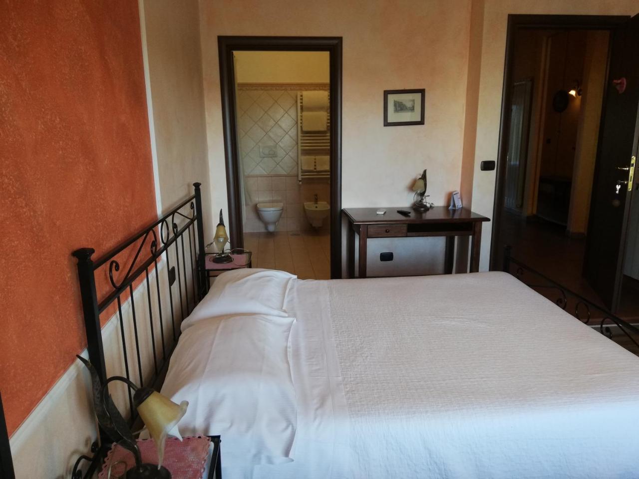 Relais Maria Luisa Locazione Turistica Di Simona Capaccio Panzió Fiumicino Kültér fotó